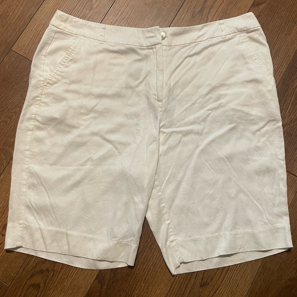 Chico's Linen Blend Bermuda Shorts 4 Pocket Summer Beach Vacation